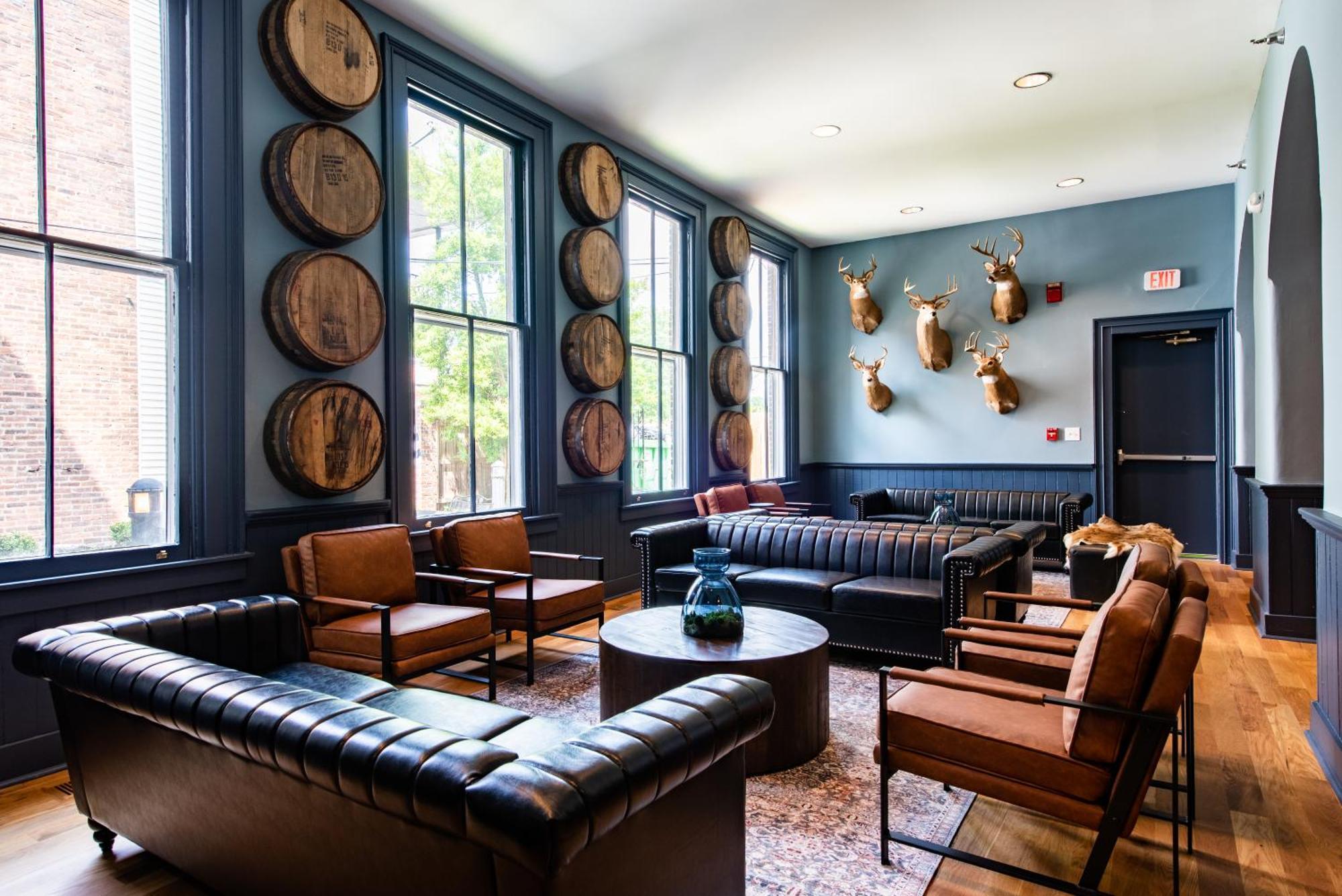 The Woodford Hotel Versailles Exterior photo