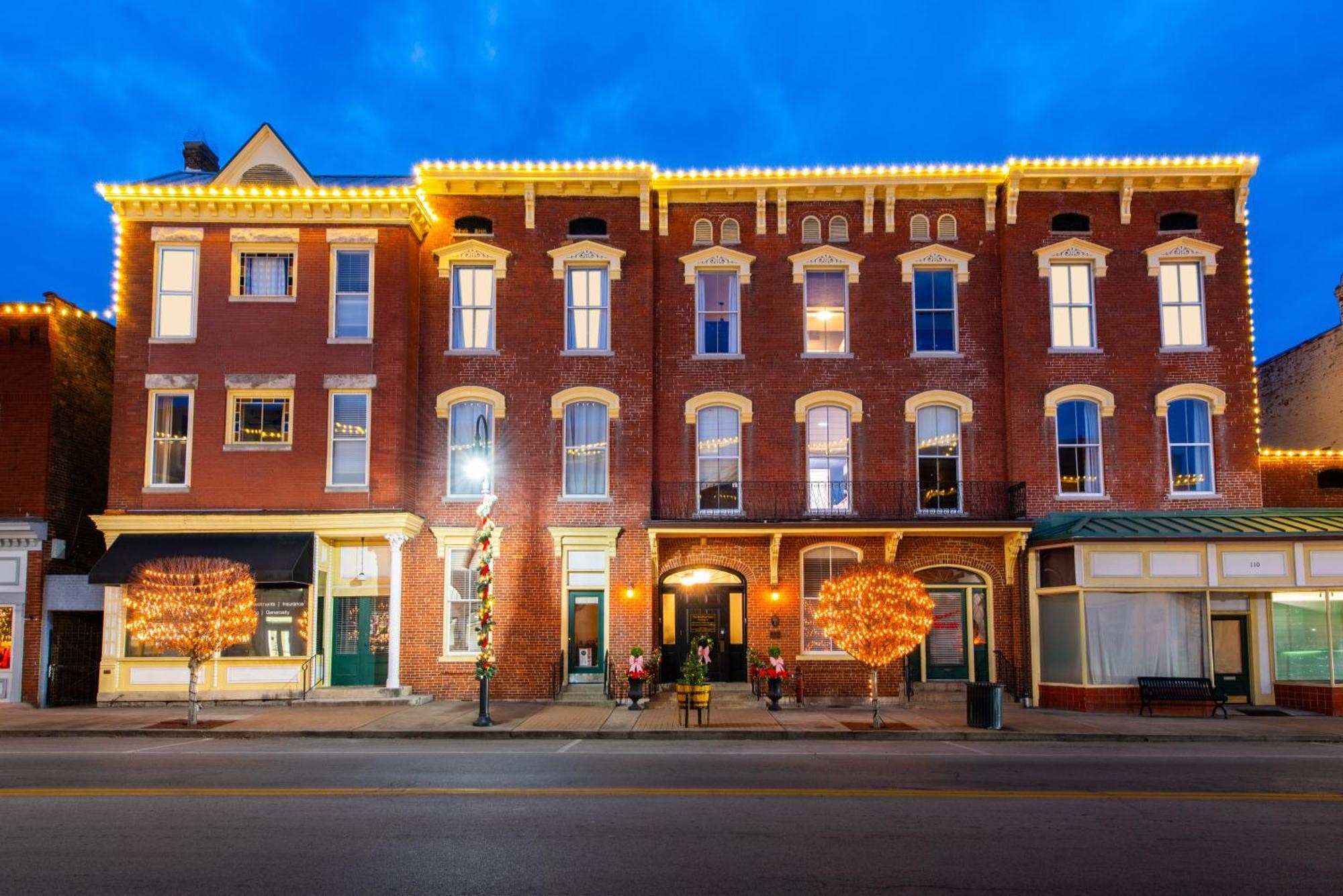 The Woodford Hotel Versailles Exterior photo